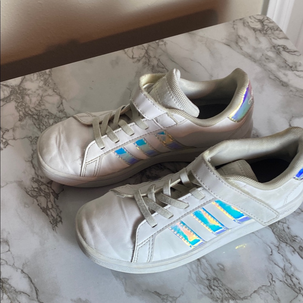 Adidas Originals Superstar Kids White Sneakers with Iridescent Blue Stripes - Picture 5 of 10